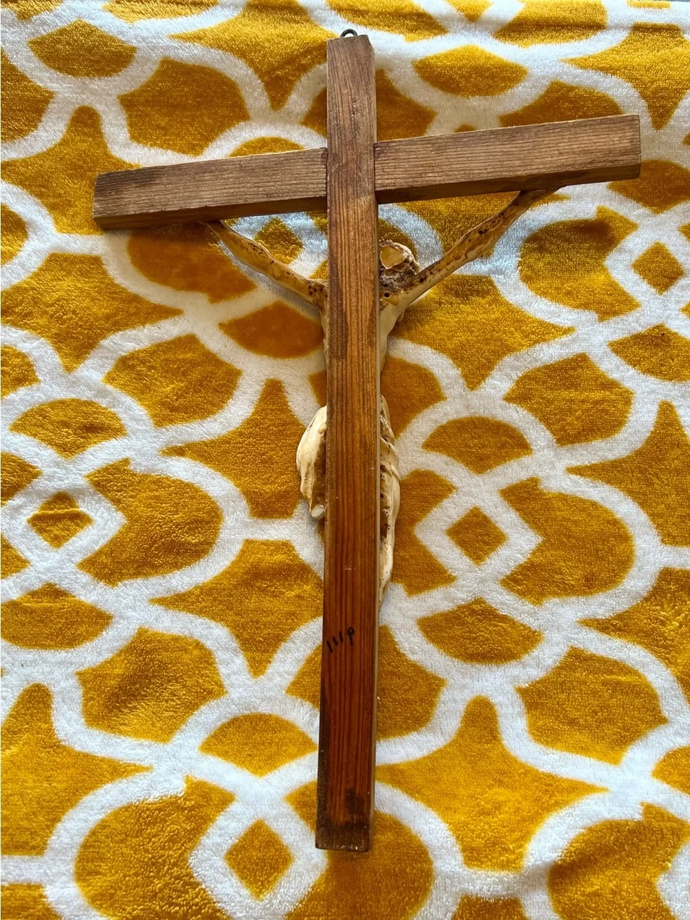 Wood Christian Crucifix Wall Cross with Jesus Corpus and INRI Plaque